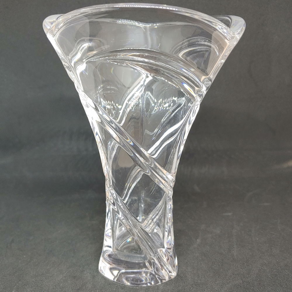 Marquis by Waterford Scalloped Crystal Glass Vase